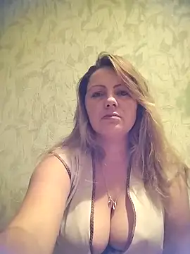 Anastasia22632 online show from December 4, 9:23 pm