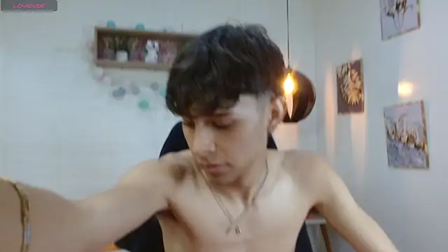 Snapshot of DraxBlade09 chatting on November 27, 8:22 pm DraxBlade09 online show from November 27, 8:22 pm