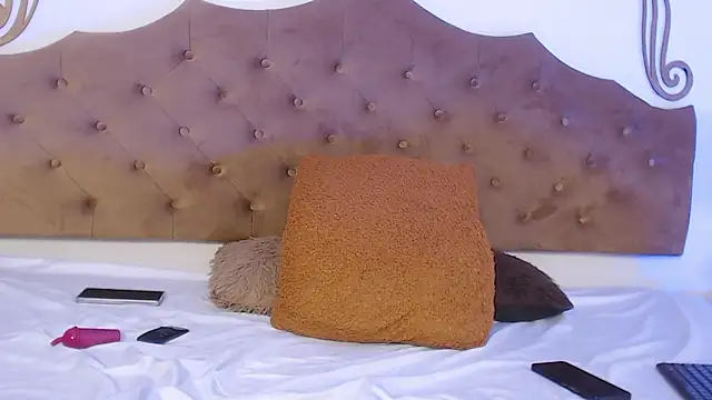 abysskingg online show from February 8, 12:30 pm