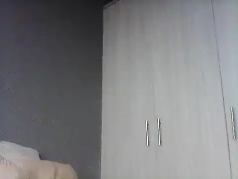 Snapshot of TiaBlaze chatting on November 25, 1:55 pm TiaBlaze online show from November 25, 1:55 pm