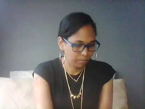 Snapshot of TiaBlaze chatting on November 27, 1:13 pm TiaBlaze online show from November 27, 1:13 pm