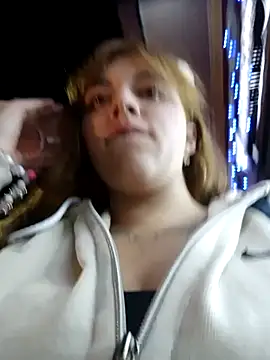 Snapshot of Juanita-30 chatting on December 14, 12:16 am Juanita-30 online show from December 14, 12:16 am