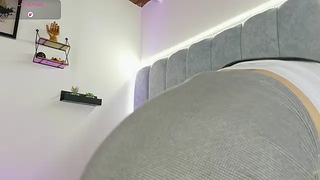  manumontoya online show from February 7, 5:38 pm