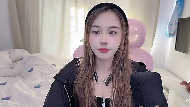 TTtia  online show from December 17, 1:11 am