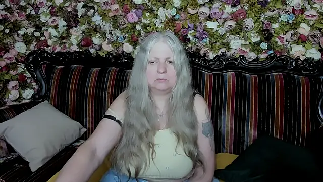 Snapshot of mariabelladonna chatting on June 20, 6:38 am mariabelladonna online show from June 20, 6:38 am