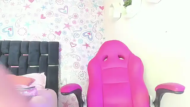 ISA RIVAS online show from December 14, 12:32 pm