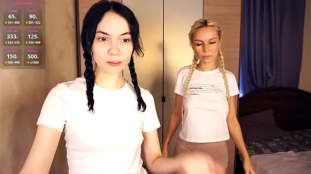 LorrieWilcinski online show from December 21, 6:53 am