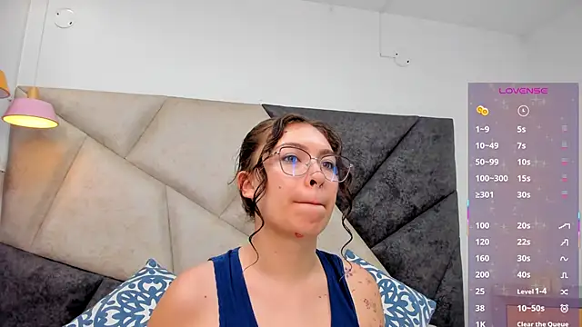 Snapshot of MarieTaylor_ chatting on November 24, 12:16 pm MarieTaylor online show from November 24, 12:16 pm