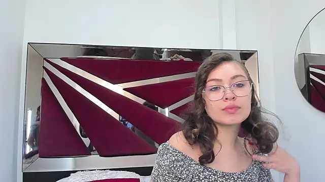 Snapshot of MarieTaylor_ chatting on November 29, 6:11 pm MarieTaylor online show from November 29, 6:11 pm