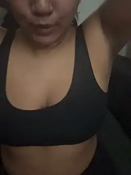 TiaBella  online show from December 2, 9:54 pm