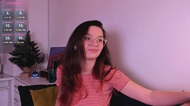 Snapshot of miabellee chatting on December 14, 9:41 pm miabellee online show from December 14, 9:41 pm