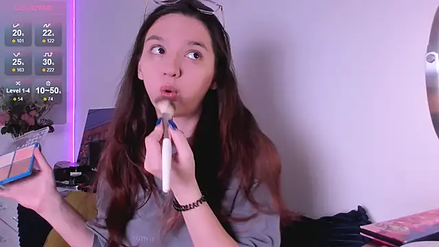 Snapshot of miabellee chatting on December 23, 9:29 am miabellee online show from December 23, 9:29 am