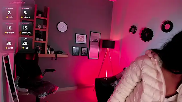 Violet Kumar online show from November 29, 8:23 pm