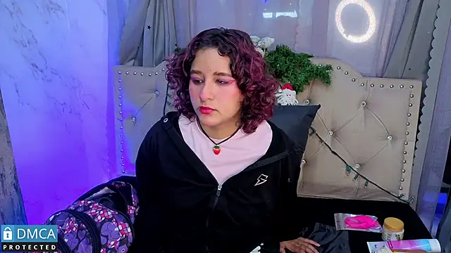 ahsly Zam online show from December 17, 3:01 am