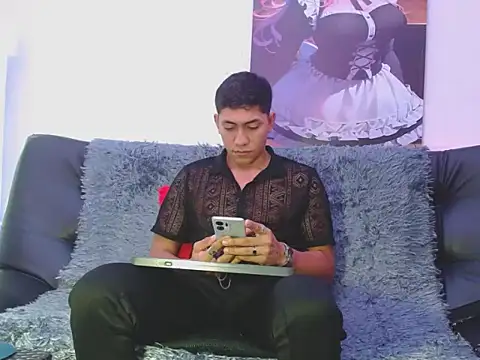 ATLASVANDRAKE online show from November 27, 8:33 pm