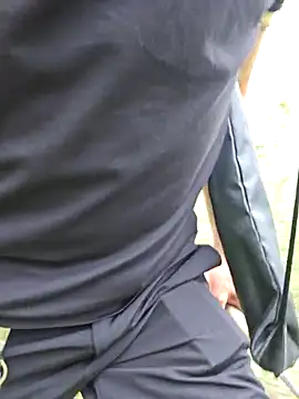 huykkk99 online show from February 24, 5:27 am