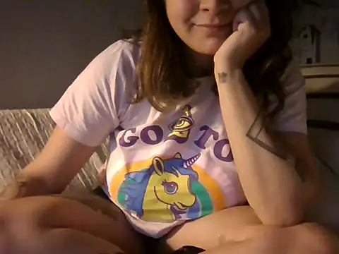 Snapshot of xxxluana chatting on November 25, 5:40 am xxxluana online show from November 25, 5:40 am