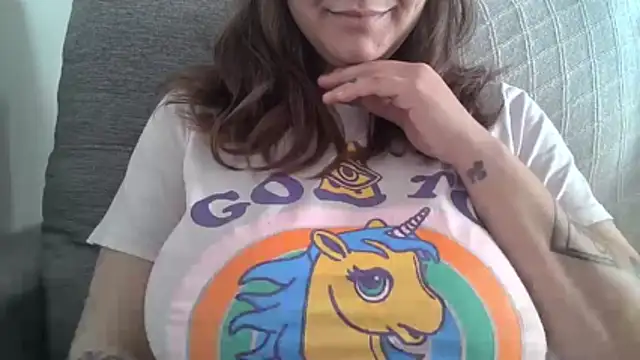 Snapshot of xxxluana chatting on April 28, 5:07 pm xxxluana online show from April 28, 5:07 pm