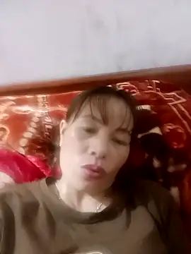 Snapshot of Stella-456 chatting on May 9, 6:51 am Stella-456 online show from May 9, 6:51 am