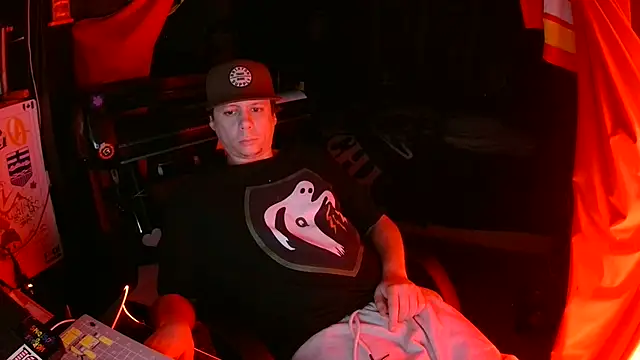 Bowerboi online show from November 20, 6:46 am