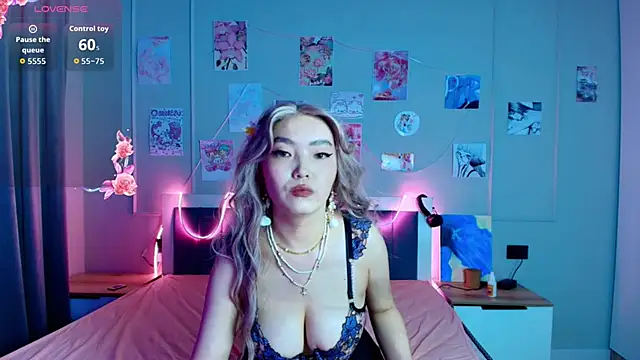 junamiin online show from December 5, 7:21 pm