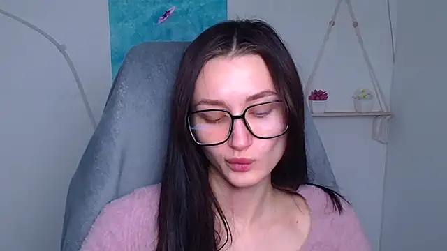 Stella XO online show from February 5, 6:40 am