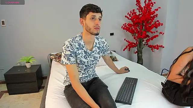 dracke and zara online show from February 19, 1:40 pm