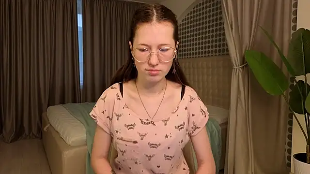 MiraFenech online show from November 30, 6:06 am