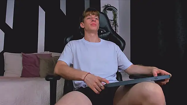 Ostin Saints online show from March 11, 4:02 pm