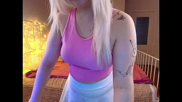 Snapshot of angelicaya chatting on November 27, 4:36 am angelicaya online show from November 27, 4:36 am