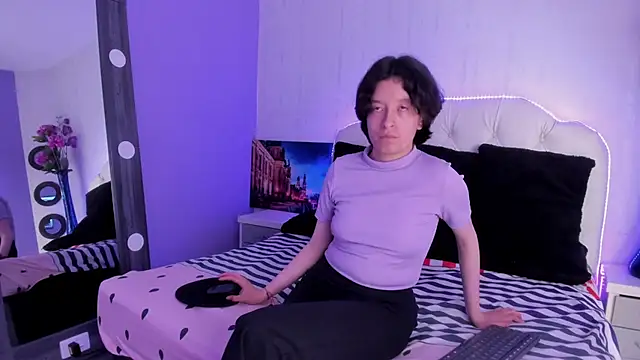 CoralAndOcean  online show from November 28, 12:41 pm