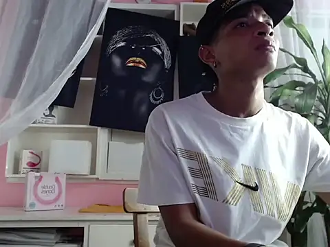 crissex3 online show from March 7, 12:13 pm