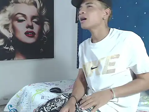 crissex3 online show from March 20, 7:30 pm