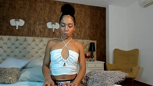 Snapshot of DaimondJohnson chatting on January 9, 8:43 pm DaimondJohnson online show from January 9, 8:43 pm