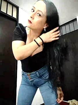 danielita1414 online show from January 15, 1:59 pm