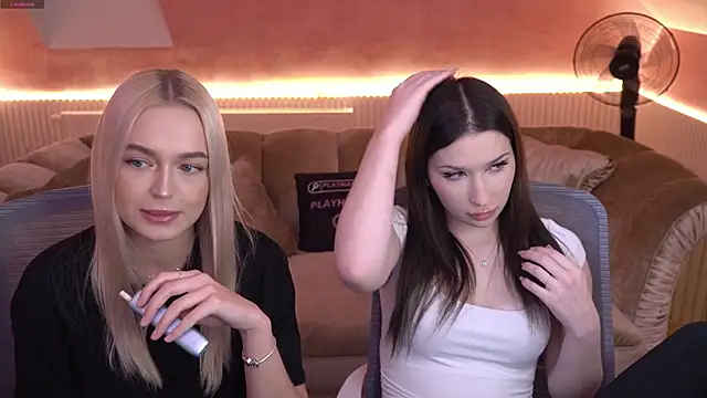 Snapshot of Liza_Mur chatting on November 25, 3:12 pm Liza Mur online show from November 25, 3:12 pm