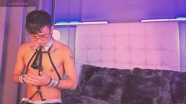 Snapshot of Smile_KAI_16 chatting on November 26, 5:19 am Smile KAI 16 online show from November 26, 5:19 am