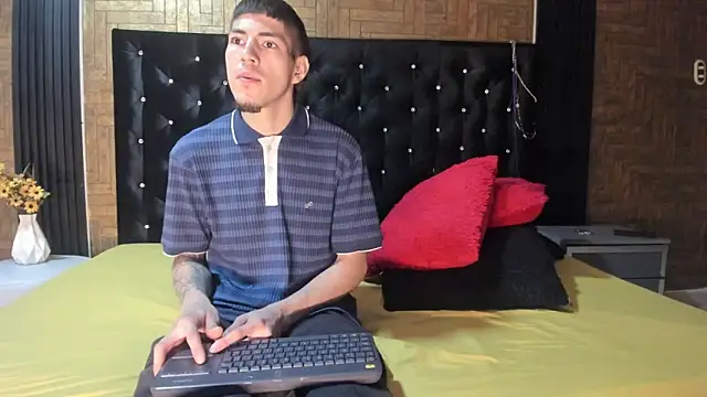 yeikoox online show from November 29, 3:20 am