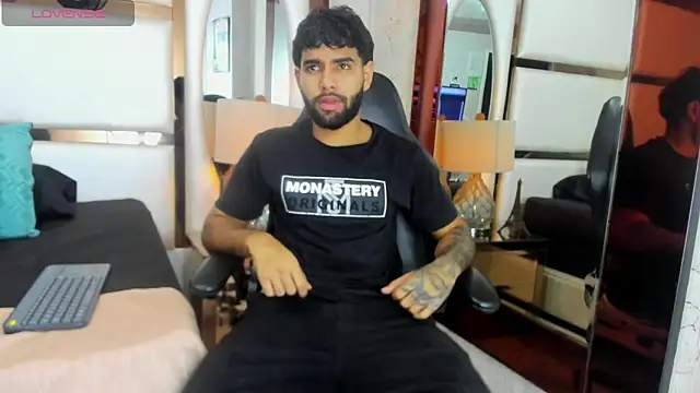 Jesuss77  online show from November 26, 2:07 pm