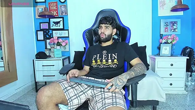 Jesuss77  online show from December 2, 9:43 pm