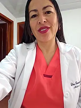 JustSamantha  online show from December 16, 1:05 pm