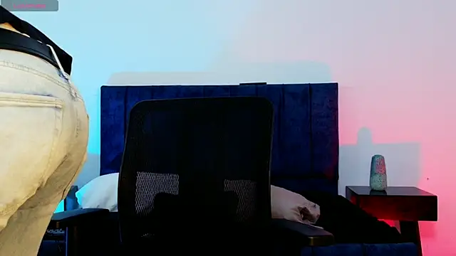 Snapshot of Ethan-Connor chatting on January 6, 12:09 pm Ethan-Connor online show from January 6, 12:09 pm