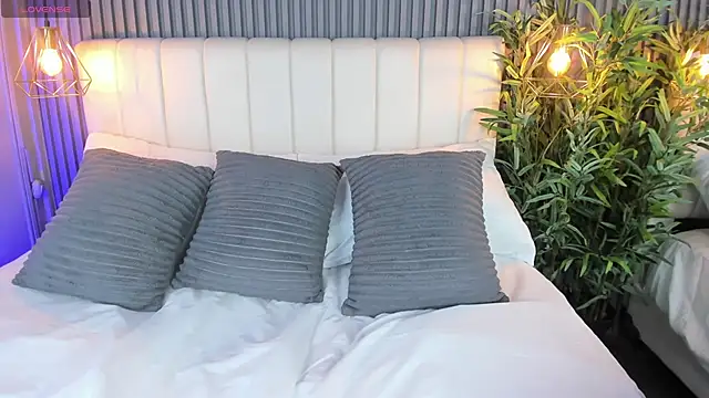 Snapshot of JulianaCord_ chatting on November 26, 6:03 am JulianaCord online show from November 26, 6:03 am