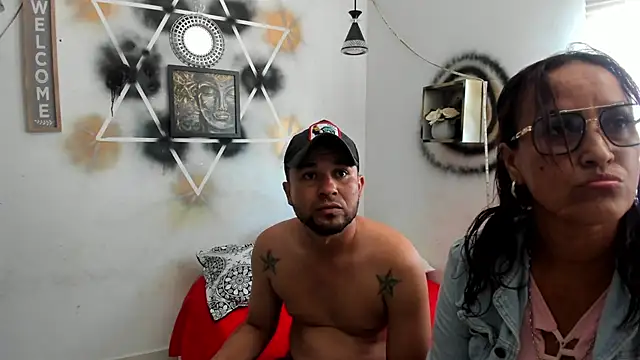 Snapshot of StephaniaAndRandy chatting on November 26, 4:08 pm StephaniaAndRandy online show from November 26, 4:08 pm