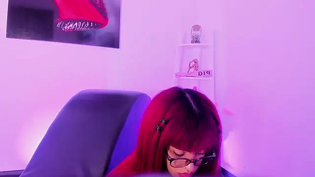 Taylor  Watson online show from February 9, 7:40 pm