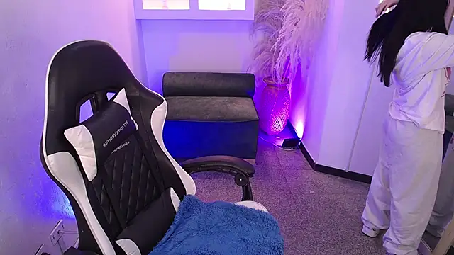 Snapshot of vallolett chatting on December 1, 9:20 pm vallolett online show from December 1, 9:20 pm