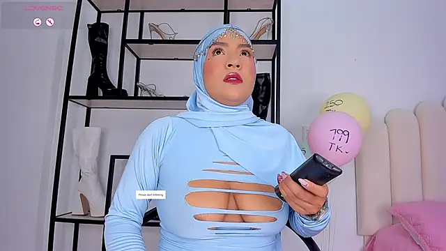 Amira-Zahra online show from June 30, 10:33 pm