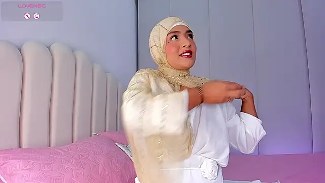 Amira-Zahra online show from July 15, 11:21 pm