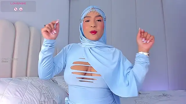 Amira-Zahra online show from August 3, 10:24 pm