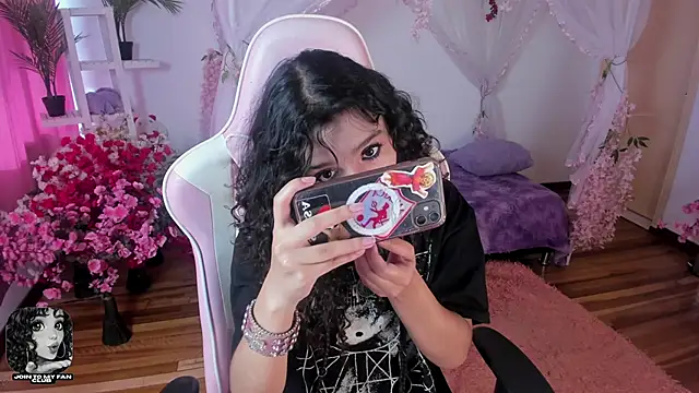 gummo  online show from February 3, 8:25 pm